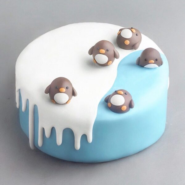 Penguin Fondant Cake