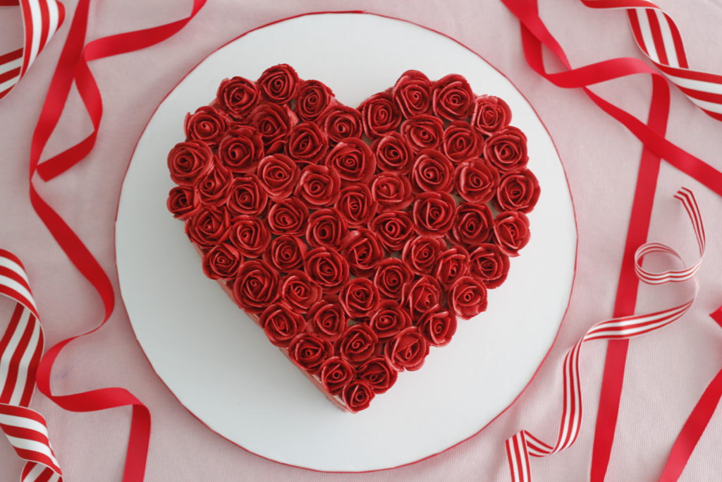 Valentine's Heart2 dz Cupcake Cake - We Create Delicious Memories - Oakmont  Bakery