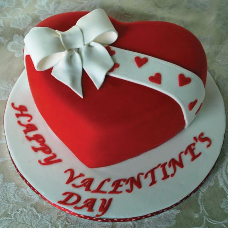 A Gift Box Cake - Decorated Cake by Vavi - CakesDecor