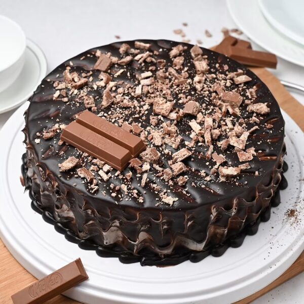 Kitkat Chocolate Cake For Hubby Bday