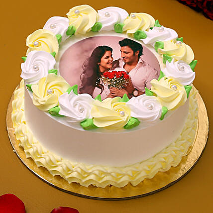 Delicious Photo Cake For Couple
