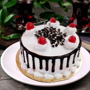 Small Black Forest Cake Half Kg