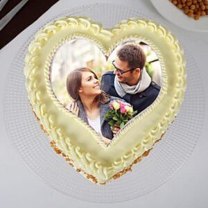 heart shape photo butterscotch cake