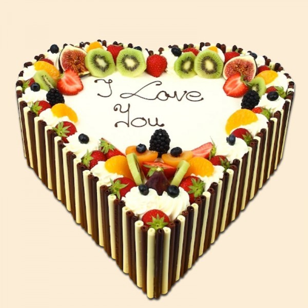 Heart Shape Fresh Fruit Cake