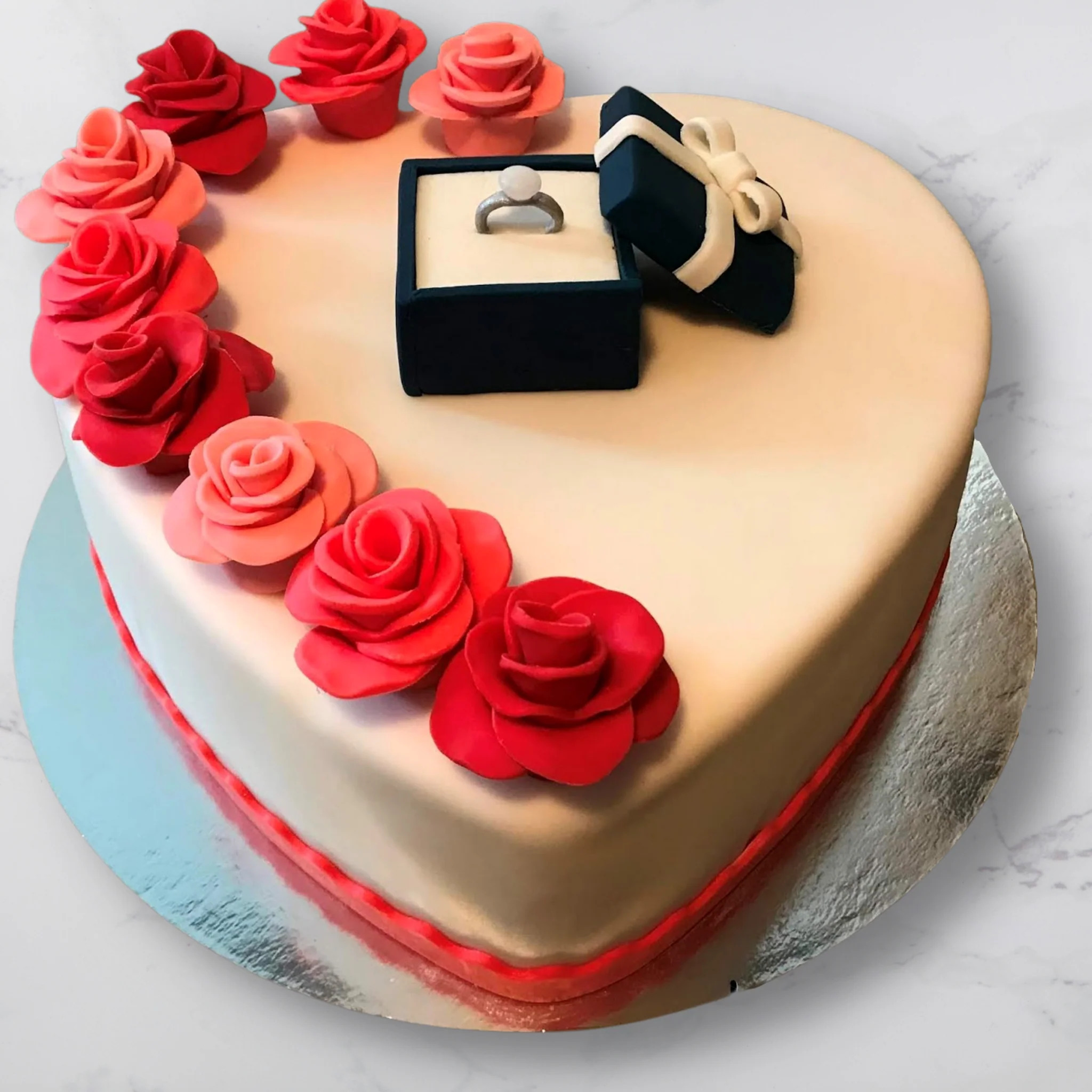 Best Engagement Party Cakes Ideas And Tips 2023 | Wedding Forward