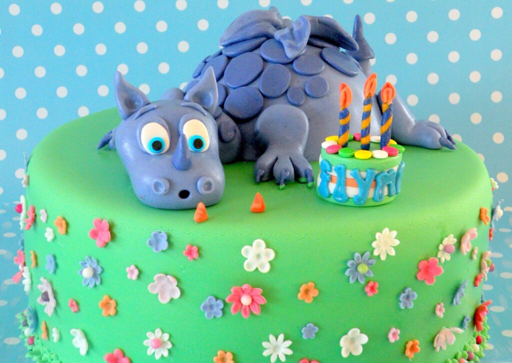 Dragon birthday baby cake scaled e1690622994867