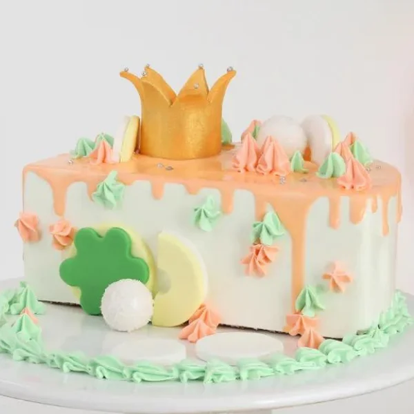 crowned theme cake