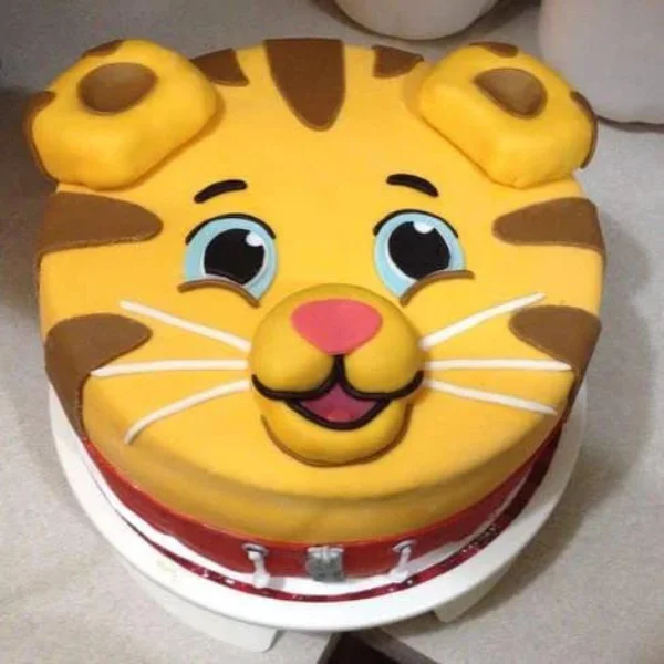 cute tiger theme cake
