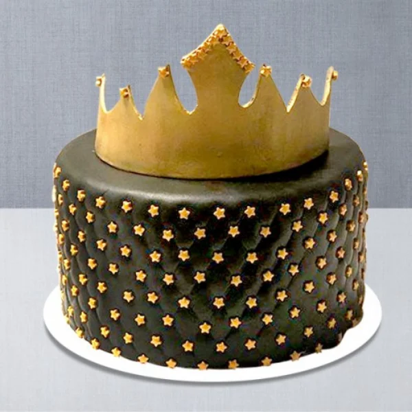designer crowned cake